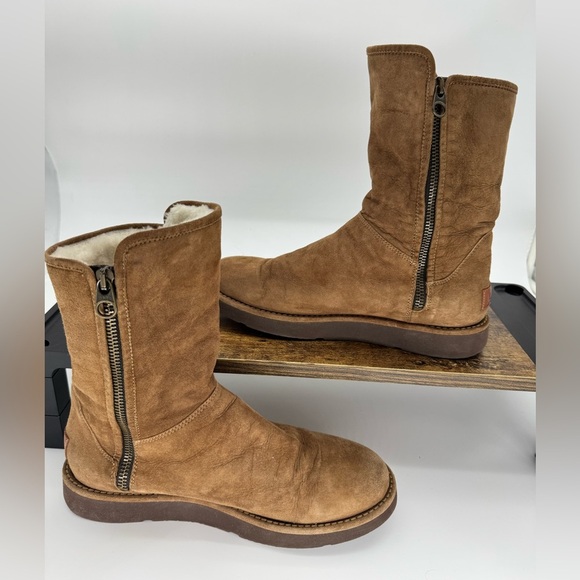 UGG Abree Short Made in Italy Shearling Boots – Size 8 (Style 1009250) - Picture 5 of 9